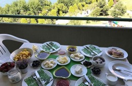 Cazip Fiyatlı , Yatırım Fırsatı Sunan Daire Armutlu Tatil Köyünde  98 m2 Satılık 05 Aralık – 19 Aralık Dönemi