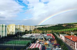 Kaplıca ,Doğa ve Deniz Üçlüsünü Bir Arada Görebileceğiniz Yerlerden Olan Armutlu Tatil Köyünde  30 Aralık – 13 Ocak Dönemi 98 m2 2+1 Sahibinden Satılık Daire.