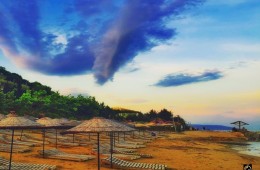 Temmuz da Bir Başka !KİRALIK Armutlu Tatil Köyünde 01 Temmuz 08 Temmuz Dönemi 98 M2 Denize Sıfır Konumda Daire
