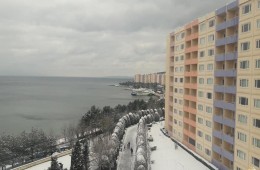 Armutlu Tatil Köyünde Ömür Boyu  Sömestr Tatili                24 Ocak – 07 Şubat 98 m2 Deniz Manzaralı Daire Satılık